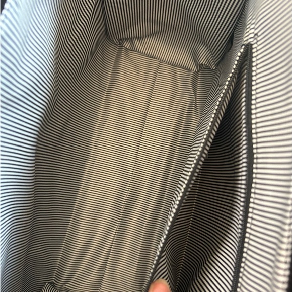 Black Tote with Gold Detailing NEW! - Picture 4 of 5